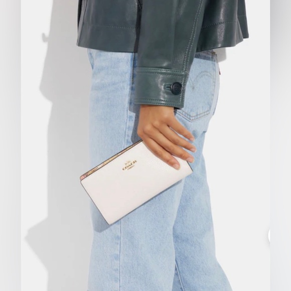 NWT Coach Slim Zip Leather Wallet with Floral Cluster Design - Picture 8 of 9